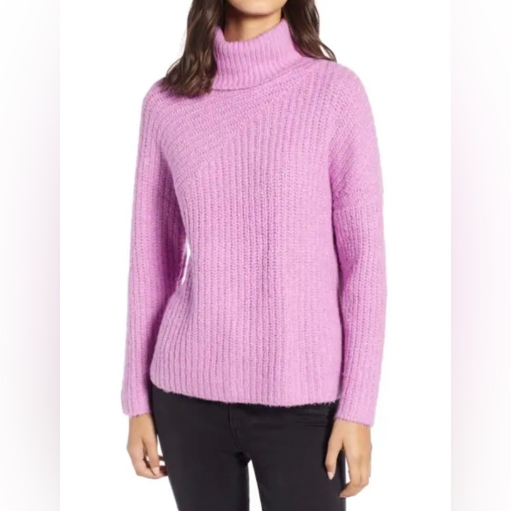 Chelsea28 Turtleneck Sweater, Size M
